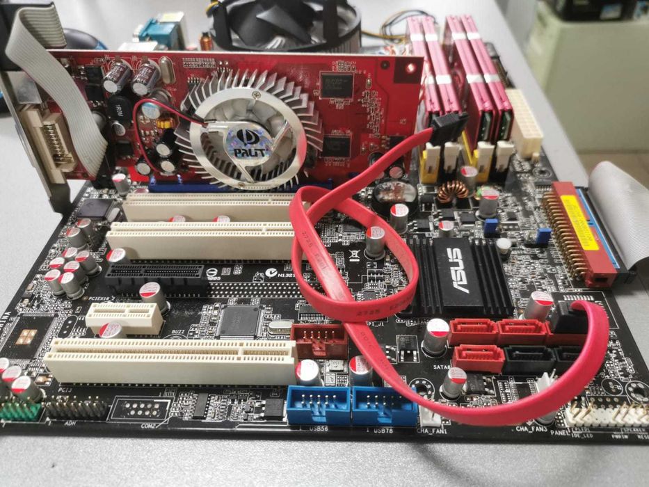 Placa de baza ASUS pentru descktop + sursa.