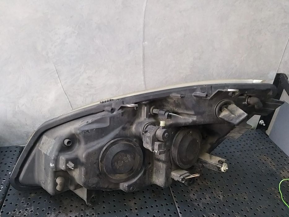 Far dreapta renault scenic 2 jmo 1 15810400re