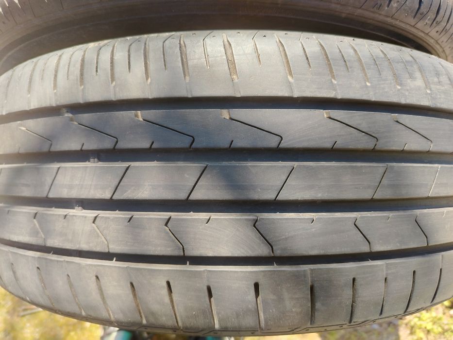 Гуми два броя 205/50/17