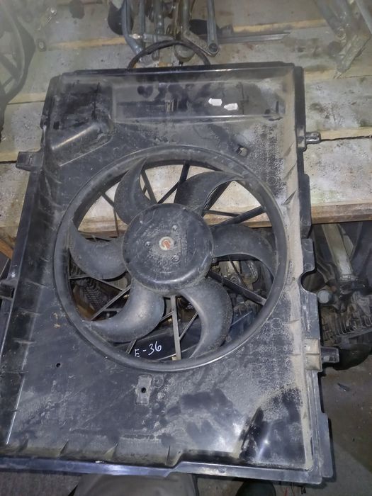 Моторчик с диффузором на Мерседес W202,210