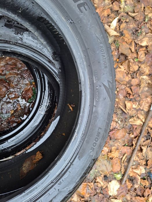 Vând 4 cauciucuri 215/55/R18