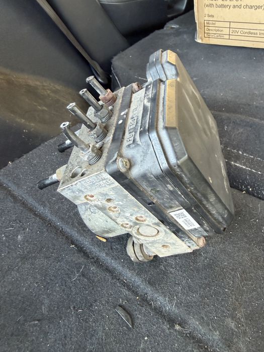 ABS помпа / ESP модул за Nissan X-Trail T31