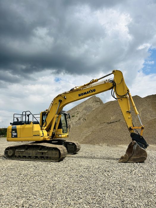 Excavator Komatsu PC190LC-8 – 2015