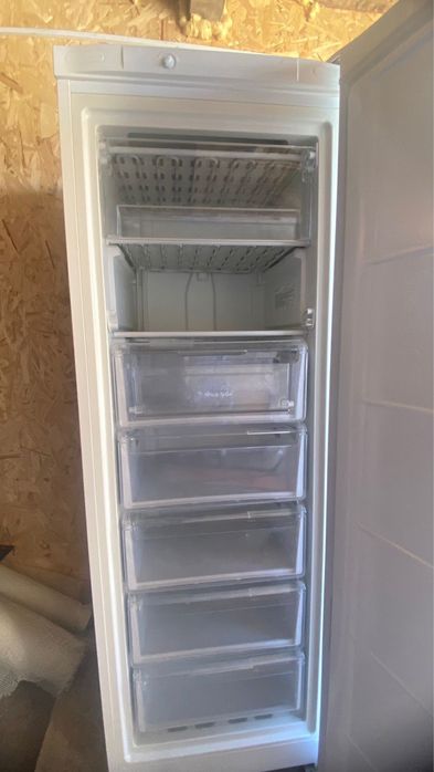 Морозильник Indesit