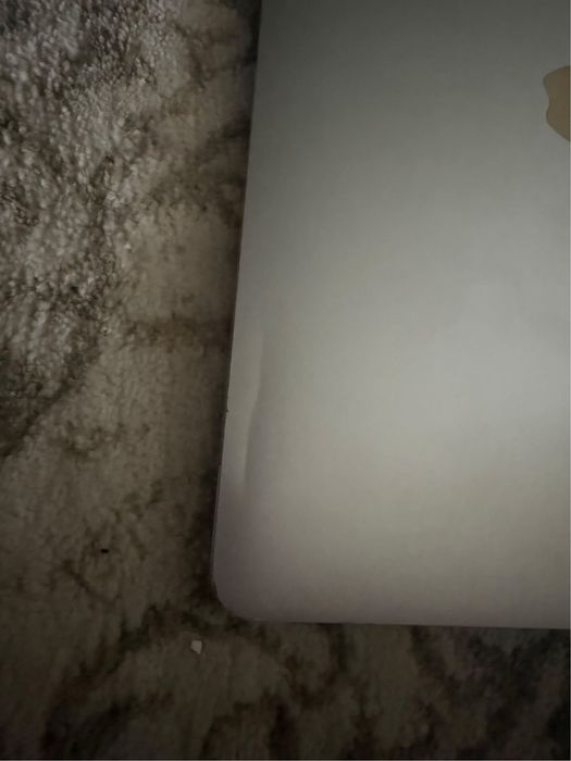 MacBook Pro 2016 ( 4 thunderbolt) , 8/256