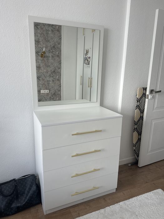 Продам комод состоянее отличное