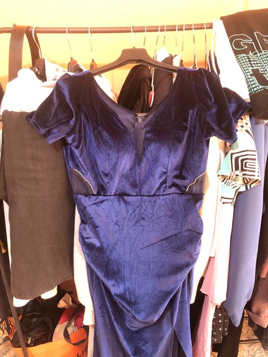 Продам 3 платья по 10к