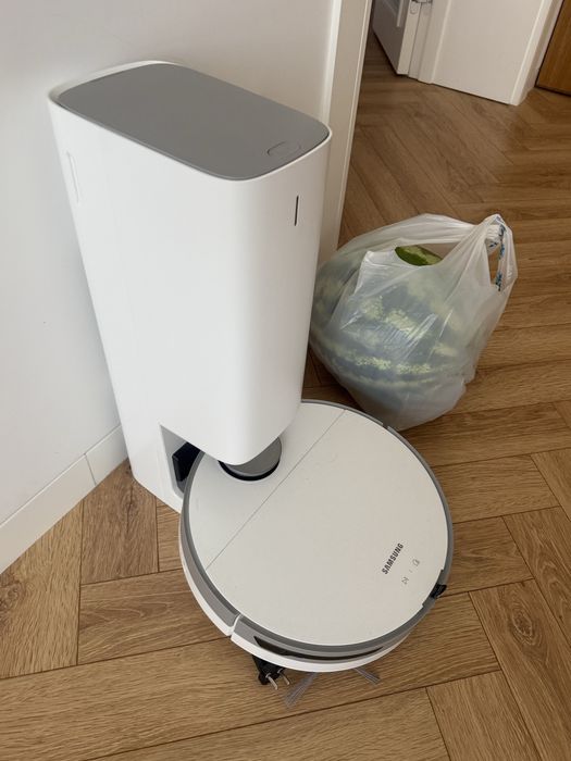 Робот-пылесос Samsung Jet Bot