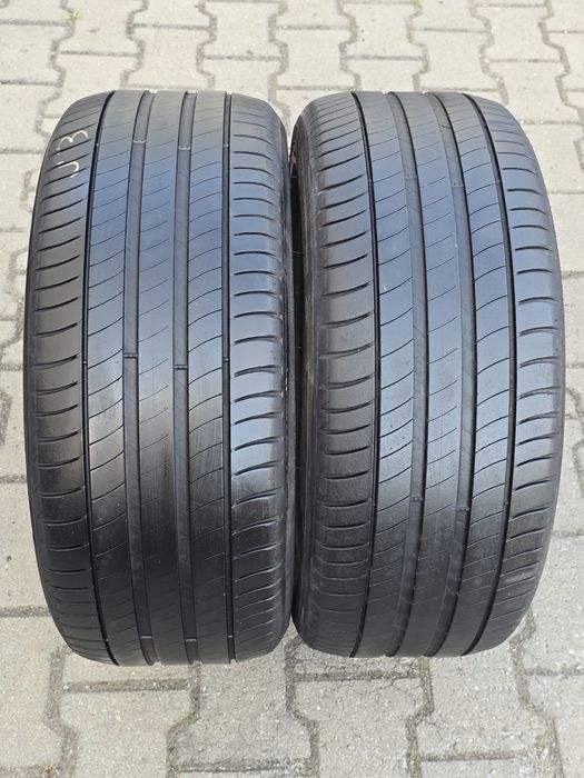 235 40 17 Michelin