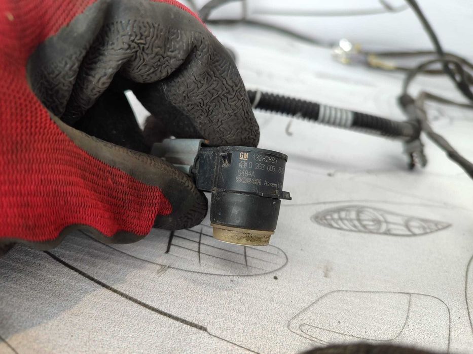Senzori Parcare Fata (4 Buc.) + Instalatie Opel Zafira C Minivan 2011–2019 / Cod OEM 13282883 (5D2)