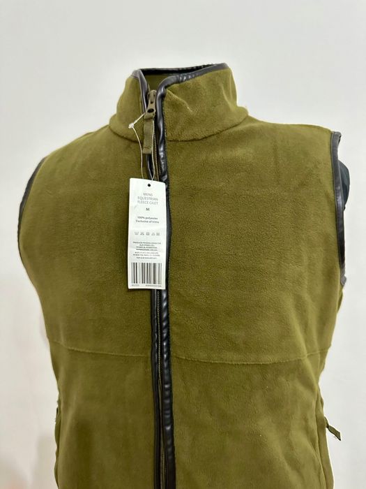 Vesta Barbati
M • Nou cu eticheta