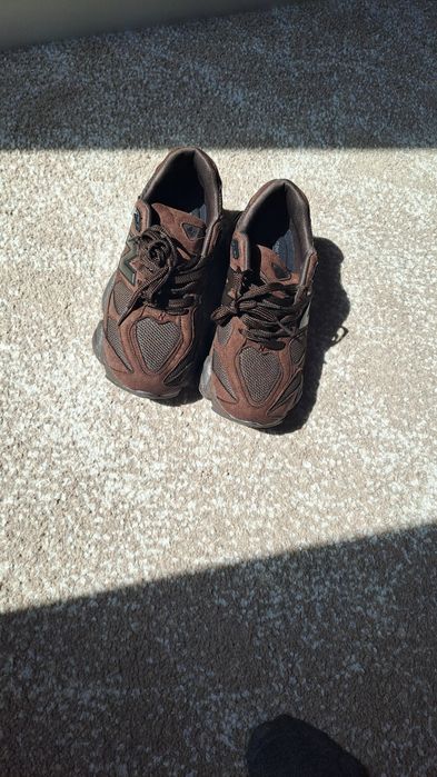 Adidasi NB 9060 brown