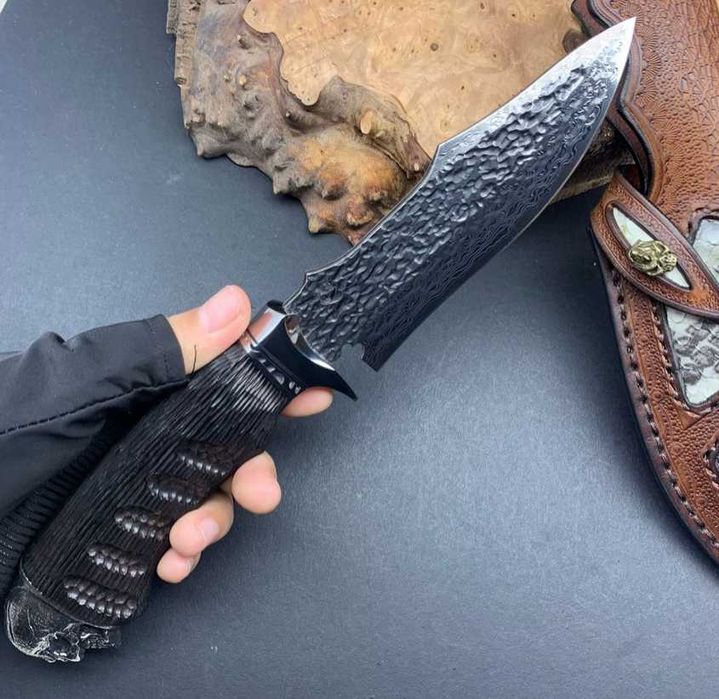 Cutit Damasc Gotic Black Knight, abanos si teaca piele italiana