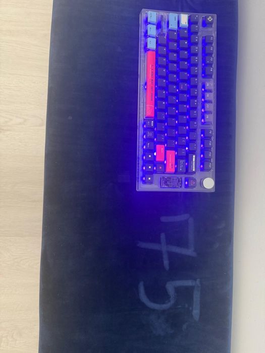 Tastatura qwertykey 75