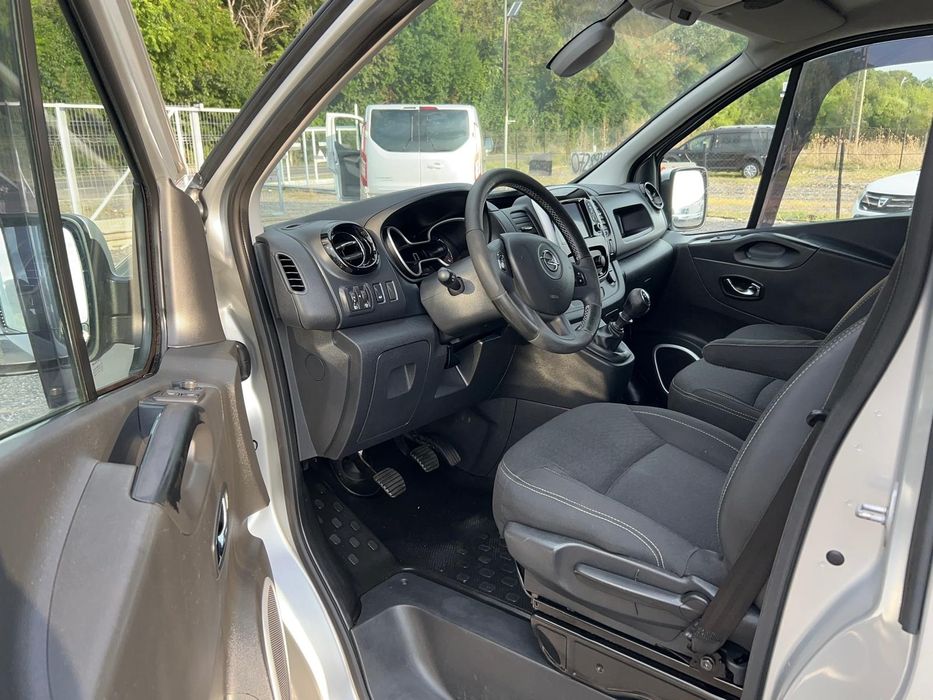 Opel Vivaro, Renault Trafic