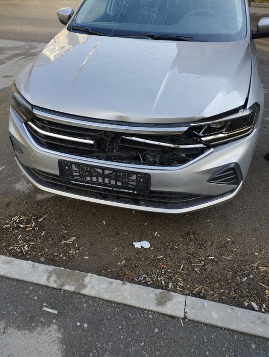 Фара левая VW POLO разбитая