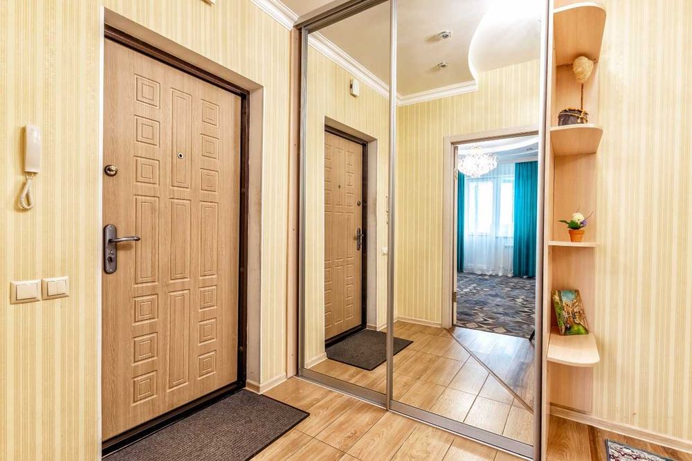 3х ком посуточно по ул Сарайшык 5Е