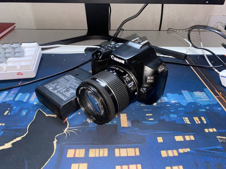 Факат срочьно сотилади! Canon 250D 4K 18-55 mm