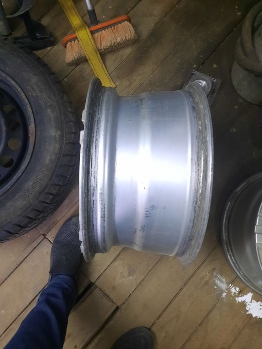 Диски 6×139.7  стояли на hilux