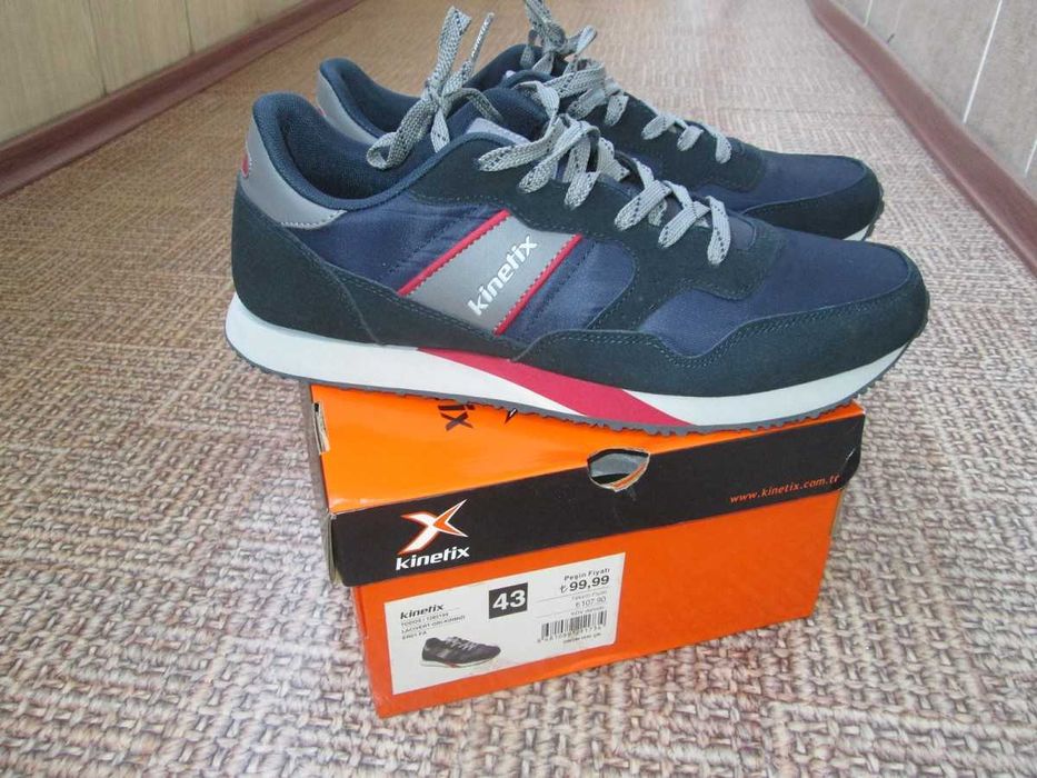 Кроссовки "KINETIX", ! новые ! 43-й размер (пр-во Турция)