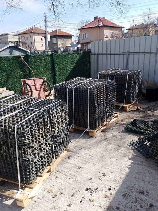 Пластмасови паркови елементи