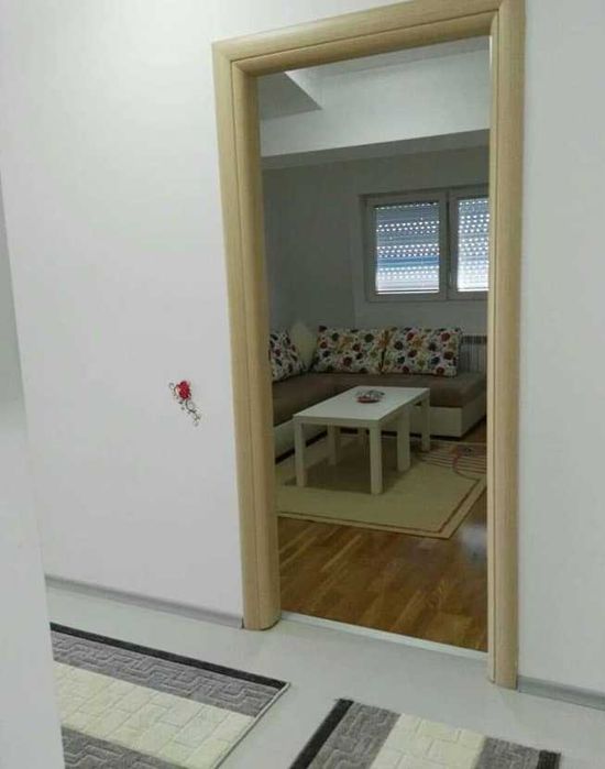 Дава се под наем Тристаен апартамент в Бургас, Зорница - 100 кв.м за 255 € - Снимка #3