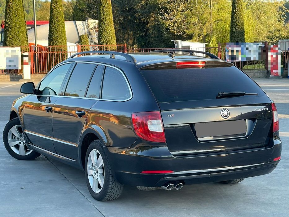 Skoda Superb• 2.0 TDI• 143 CP+2011•  Numere export valabile• DSG• Diese• E4l