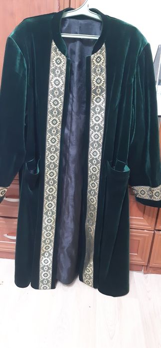 Бешпет ручной вышивкой