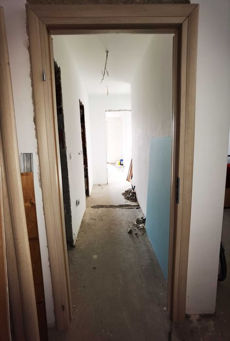 Два броя интериорни врати