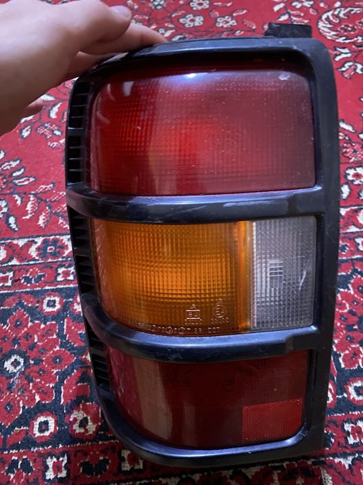 Фары митсубиси паджеро 2