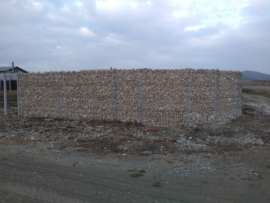 Vând pământ  pentru casa