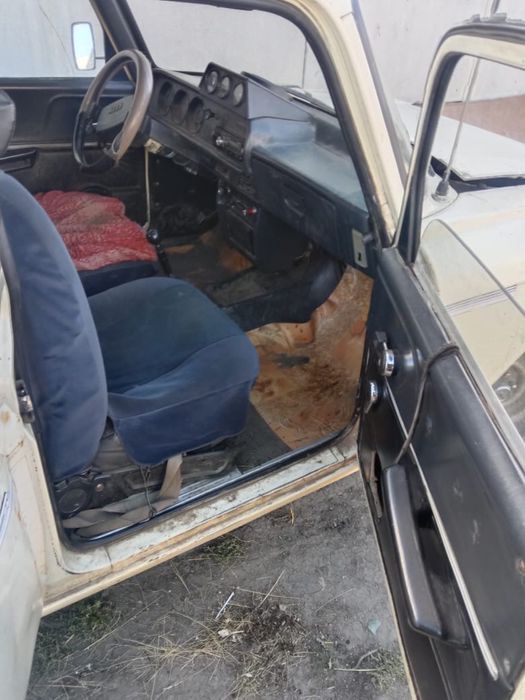 Масквич продам или обмен на КРС