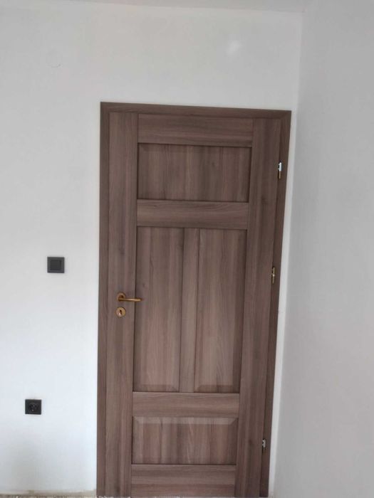 Предлагам монтаж на входни и интериорни врати