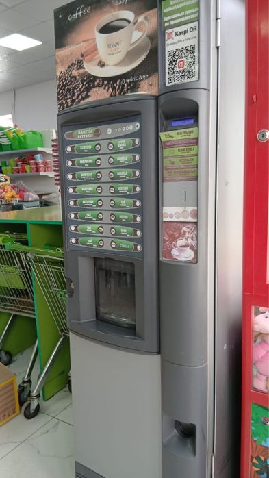 Продаються кофе автомат
