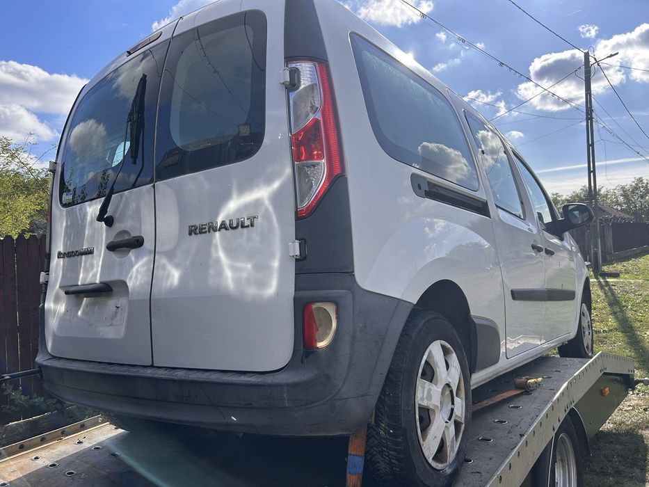 Dezmembrez sau intreg Renault Kangoo Maxi 2014 1.5 Dci