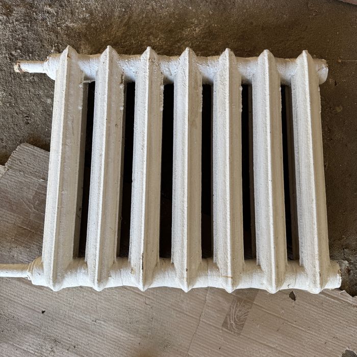 Продам батарей чугунные