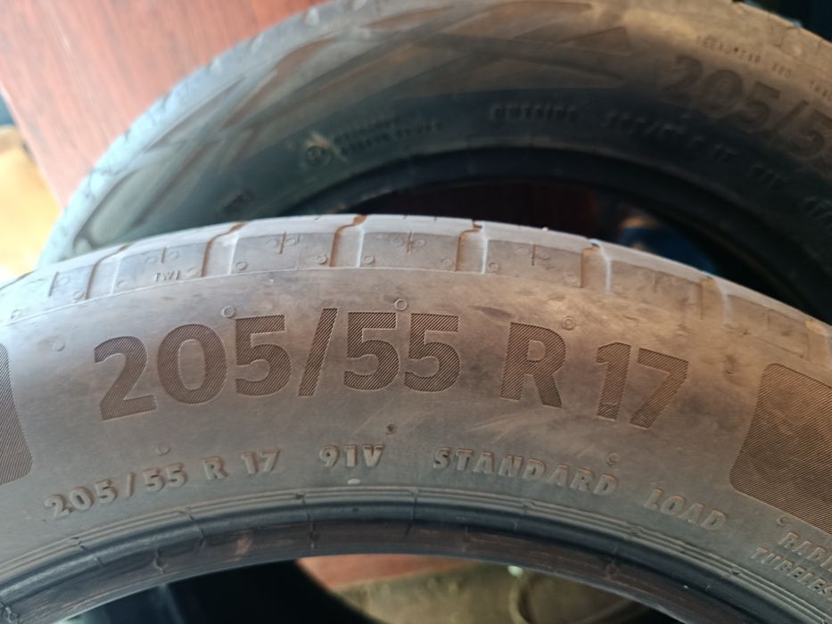 Продам 2 шины на 17