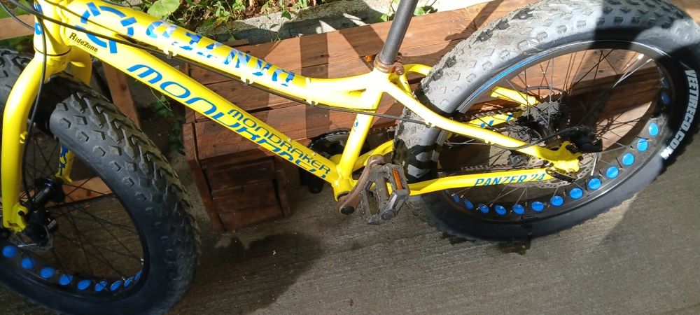 Велосипеди 2 х 20 и 1 х 24