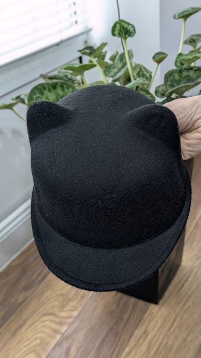 Дамска  шапка за всеки ден