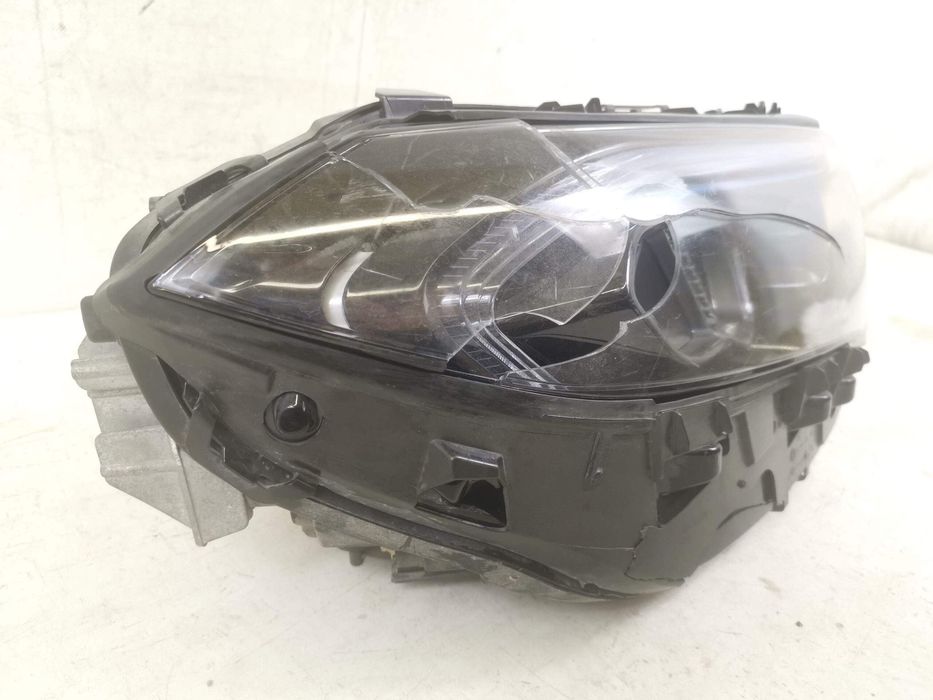 Мерцедес Бенц ЕКА / Mercedes Benz EQA H243 EQB X243 Дясна светлина LED