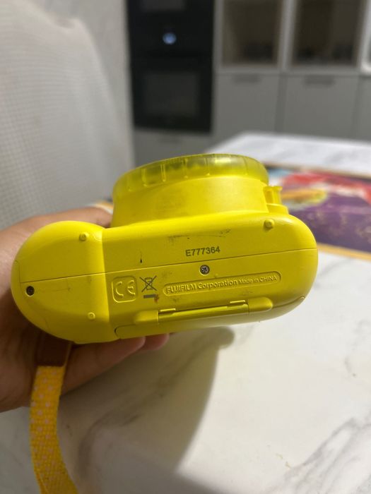 Fujifilm Instax Mini 9 (желтый)