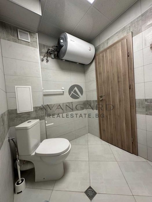 Продава се Двустаен апартамент в Пловдив, Остромила - 81 кв.м за 1028 €/кв.м - Снимка #8