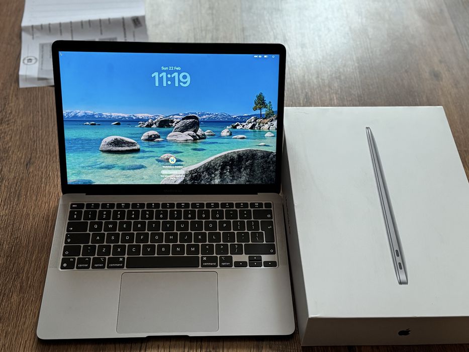 Macbook Air 256 GB M1 chip