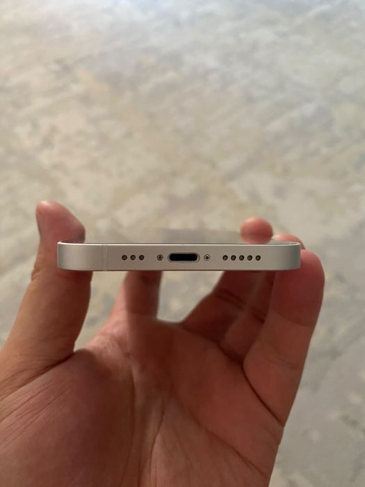 Iphone 12 белый в идеале