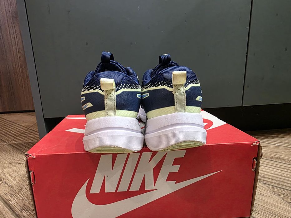Дамски маратонки NIKE