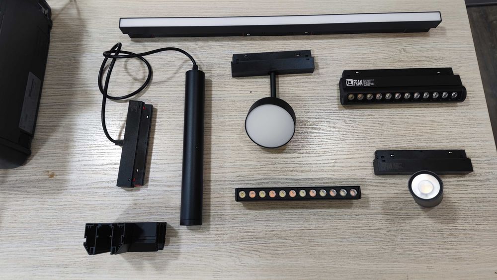 Магнитные трековые smart смарт светильники magnetic track lights рельс