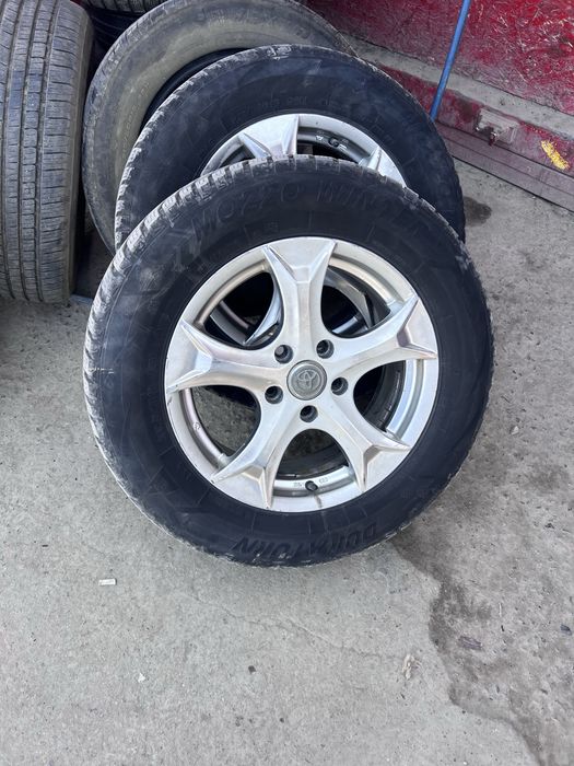 Продам диск шинами 2- зимний 4- летний