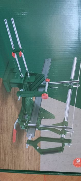 Ръчен трион за рязане по ъгъл