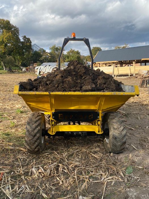 Inchiriez dumper 3 tone