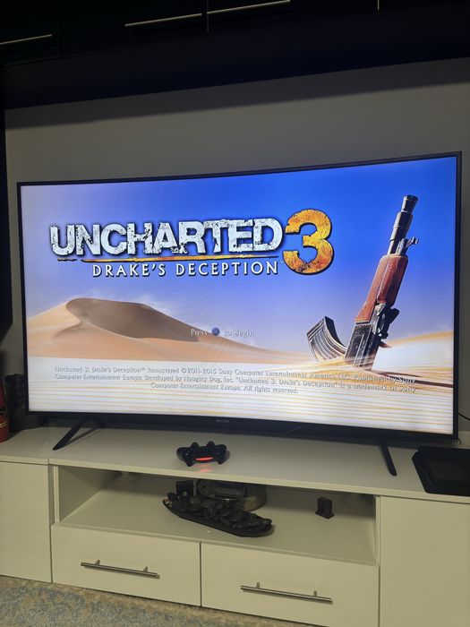 PlayStation 4 SLIM.(jos descrierea)